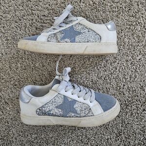 Art Class Silver and Blue Kids Sneakers